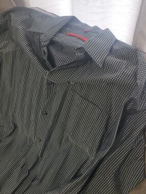 Men's Black Patterned Dress Shirt - Classic Grid Design